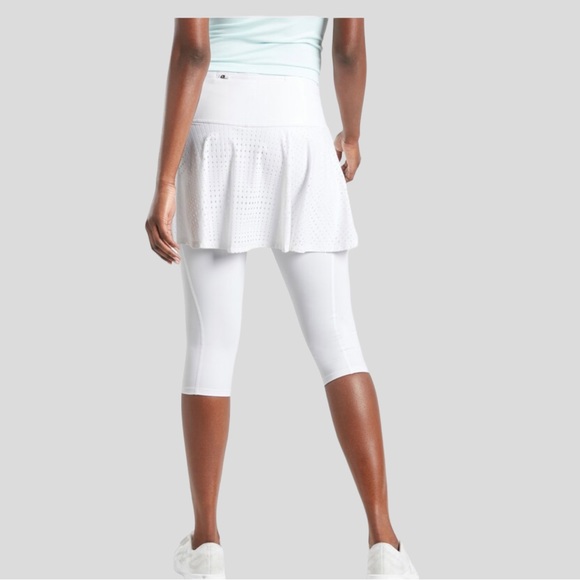 ATHLETA - NWOT -A Game 2 In 1 Crop In White. Size XL - Picture 4 of 15